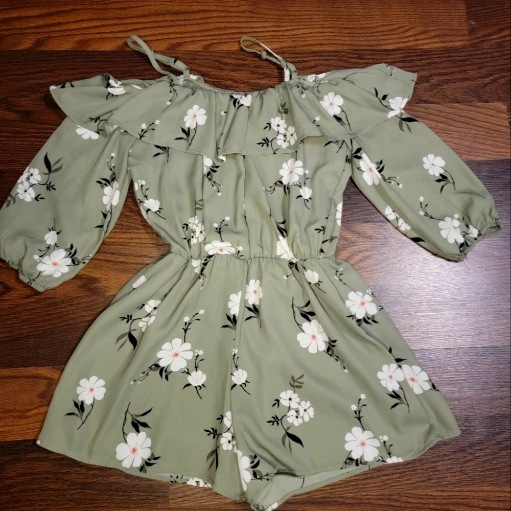 Charlotte Russe Romper